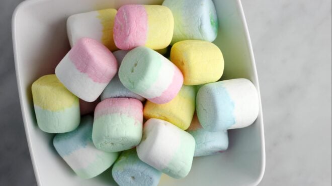 dip dyed marshmallows