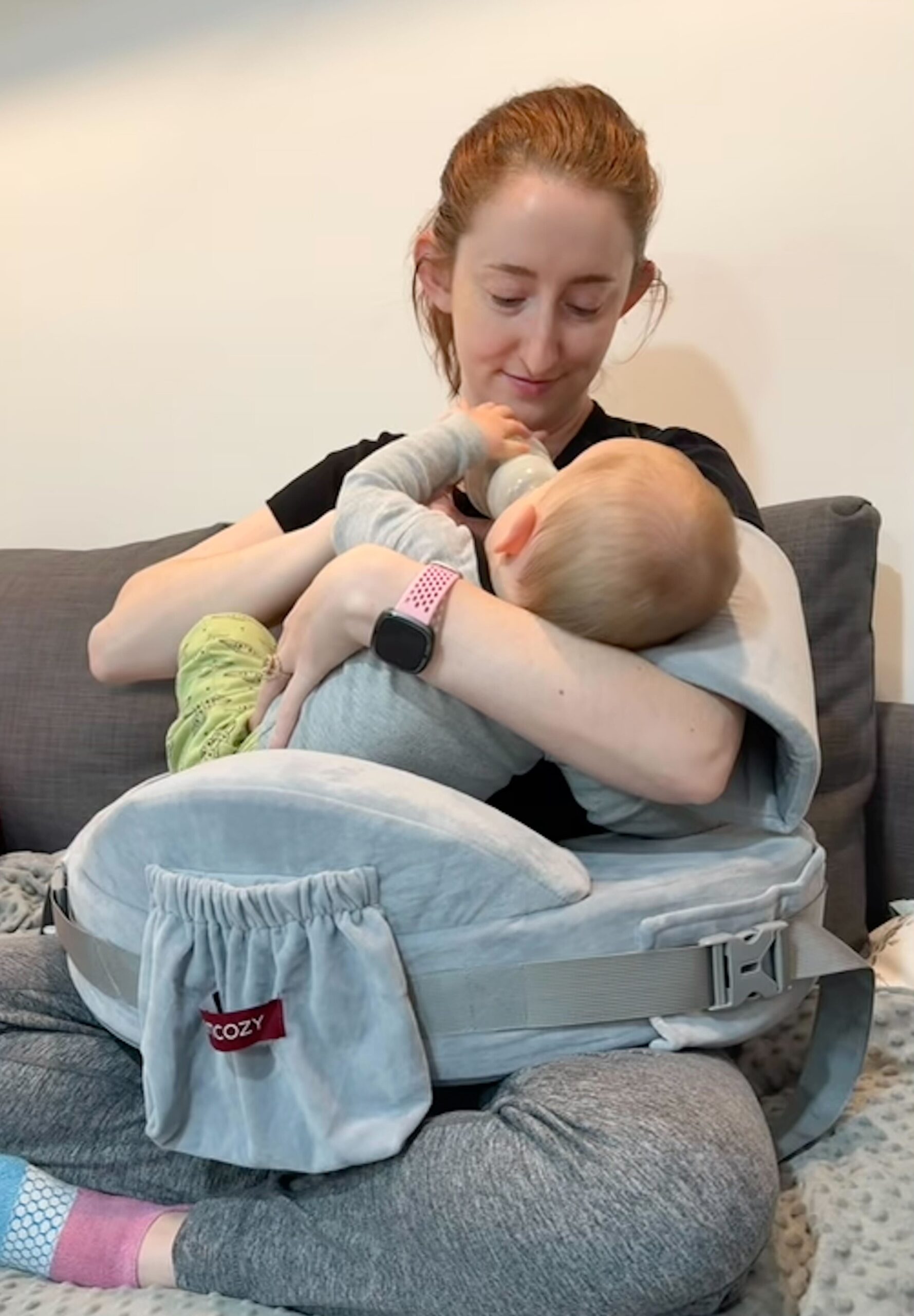 momcozy nursing pillow ileana