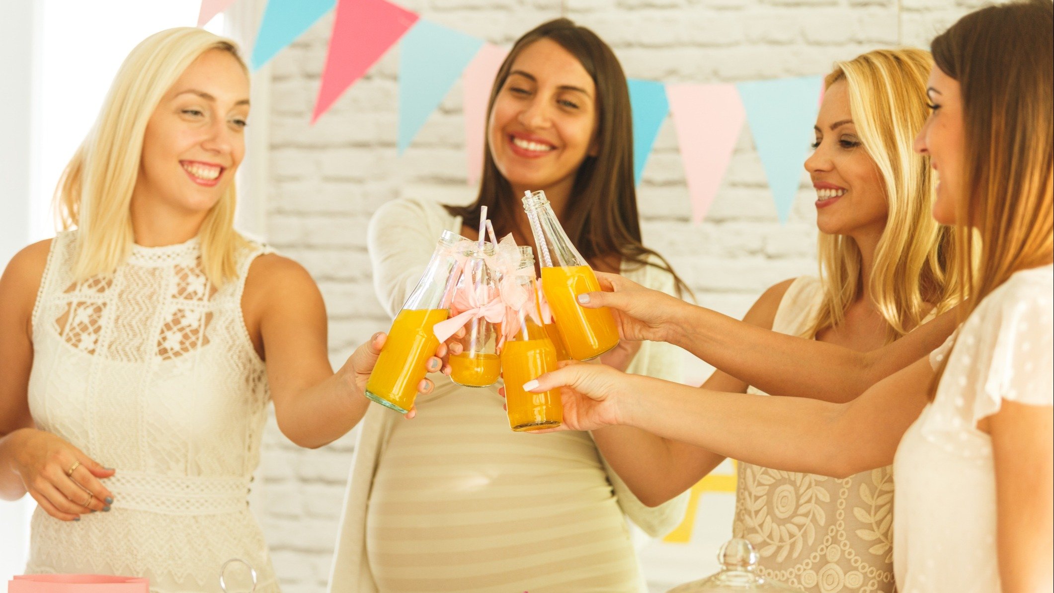 iStock-645694446 baby shower friends