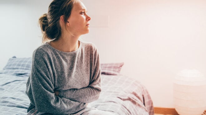 miscarriage-at-home-featured